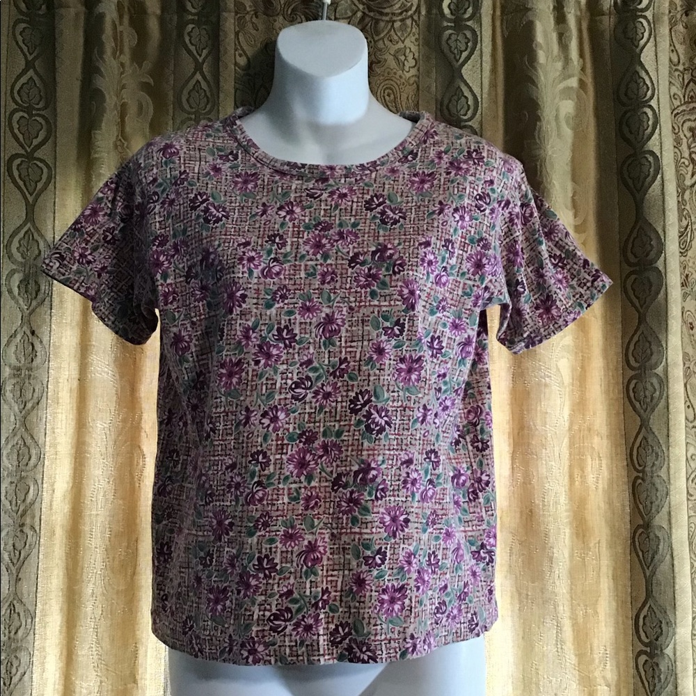 Ladies Short Sleeve Tee Size Small